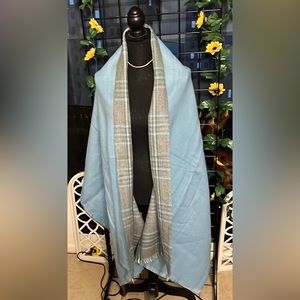 New Code22 One Size Oversized 30” x 84” Light Blue & Grey Plaid Wrap Shawl